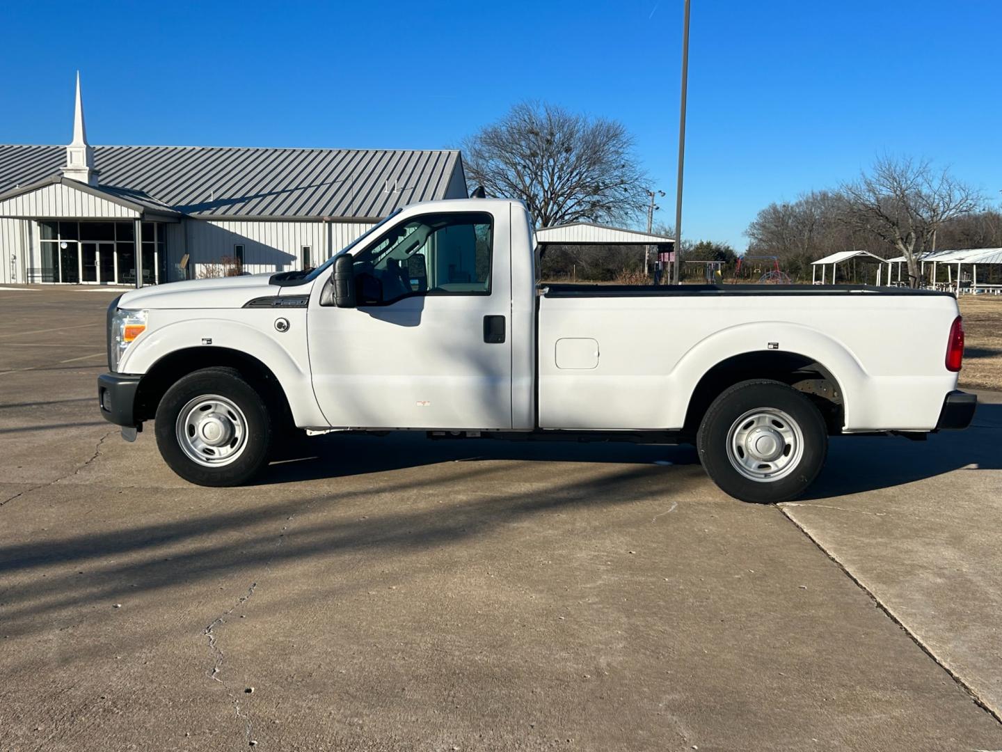 2013 White Ford F-250 SD (1FTBF2A68DE) , located at 17760 Hwy 62, Morris, OK, 74445, (918) 733-4887, 35.609104, -95.877060 - 2013 FORD F-250 SD XL 2WD DEDICATED CNG (ONLY RUNS ON COMPRESSED NATURAL GAS). FEATURES MANUAL SEATS, MANUAL WINDOWS, MANUAL LOCKS, MANUAL MIRRORS, AM/FM STEREO, CRUISE CONTROL, TRACTION CONTROL, LEATHER SEATS. IT IS EQUIPPED WITH A CNG FUELING SYSTEM, IT RUNS ON COMPRESSED NATURAL GAS. A PREMIER AL - Photo#6